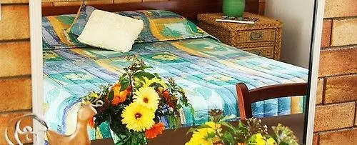 ***  Shelly Beach Motel Hervey Bay Australia